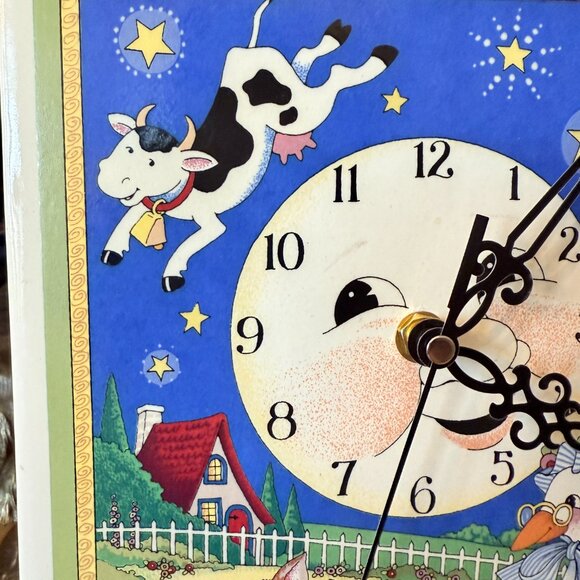 1999 Mary Engelbreit cow jumped over the moon wall clock - Picture 13 of 17